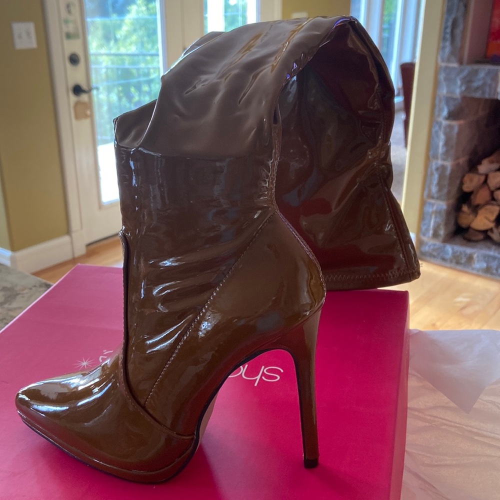 COPY - NWT SHOEDAZZLE LEKISHA STILETTO CAMEL BOOT